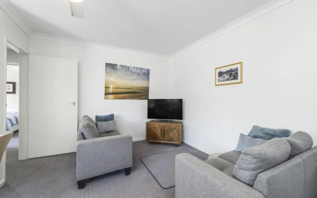 Maliblue, 5/1 Main Street, Crescent Head