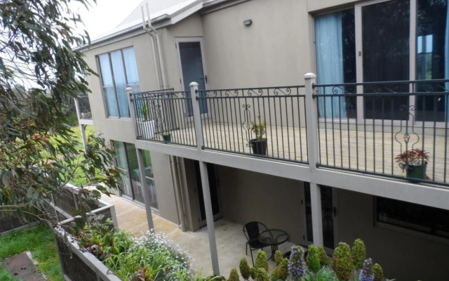 Swan Lake Guest House