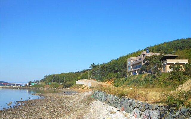 Geoje Haejo Noeul Pension