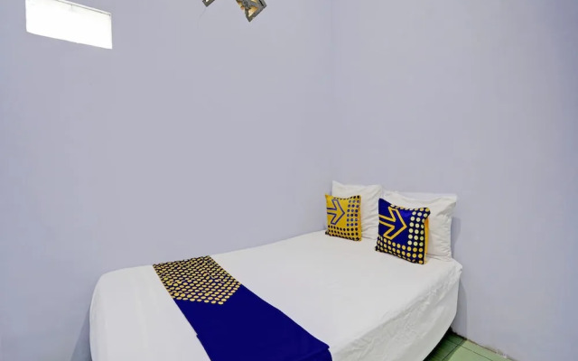 OYO Life 92937 Kost Putri Sarkara Syariah