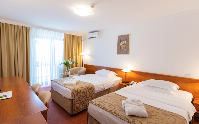 Hotel M