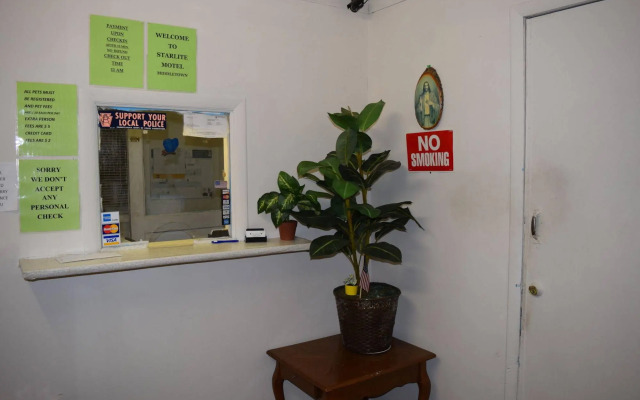 Starlite Motel