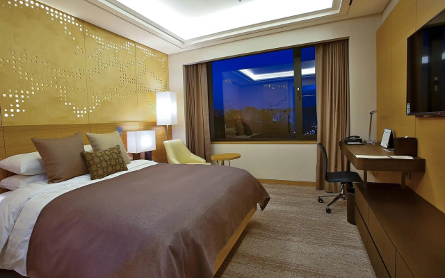 Hotel Hyundai by Lahan Ulsan