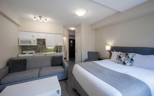 Alpenglow Lodge Sunny Studio with Sitting Area by MVA