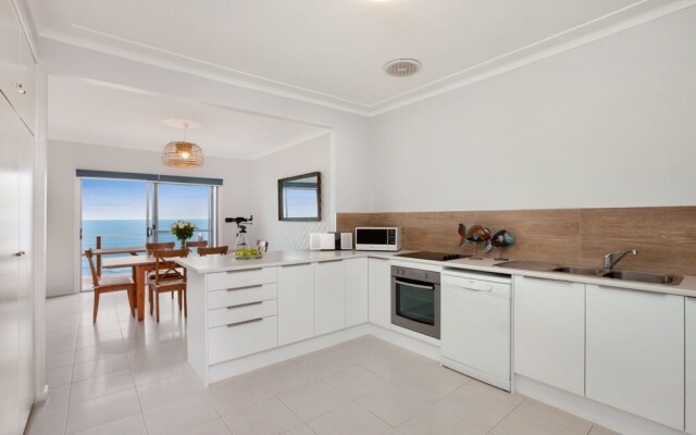 Elanora - Ocean St No.8
