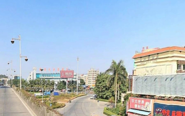 Vienna International Hotel (Guangdong Fenggang Bus Station)