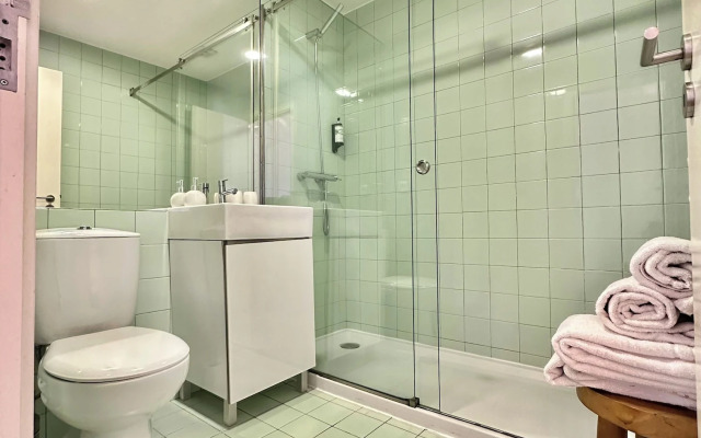 Oporto Invite - River View