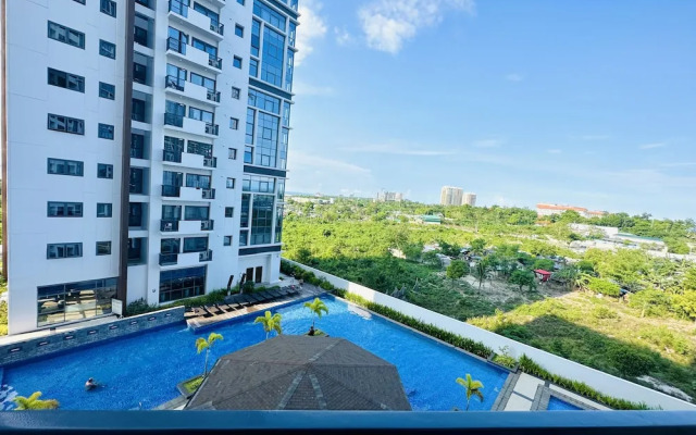 Mactan Newtown Condo Hotel Unit