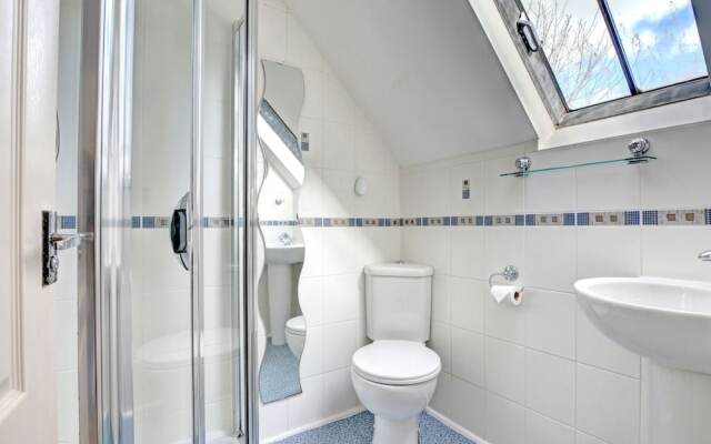 Pleasing Holiday Home in Saundersfoot With Patio