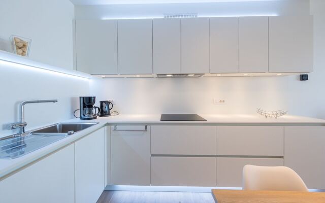 Apartment Overlooking the sea