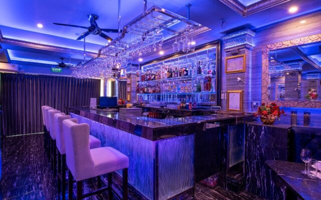 The Globe Hotel Bar and Restaurant