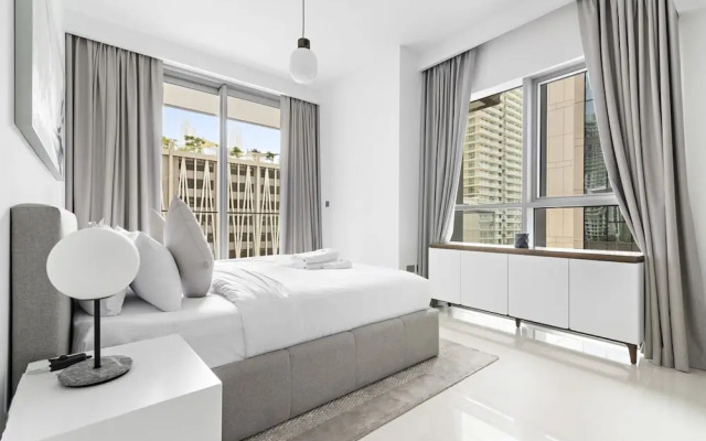StoneTree - Luxurious 1 BR with Private Beach Access