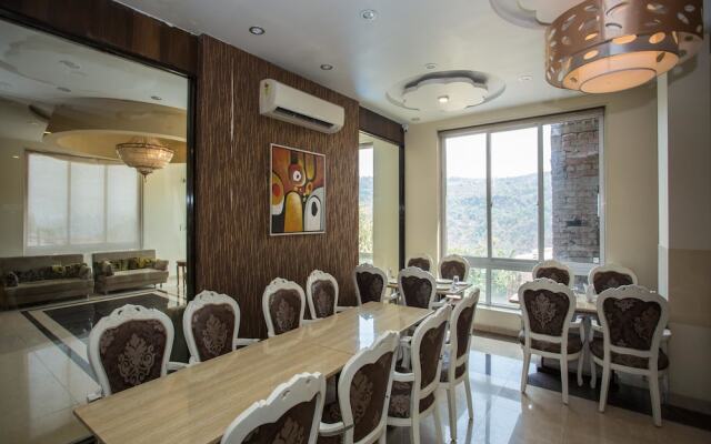 OYO 2377 Hotel Residency