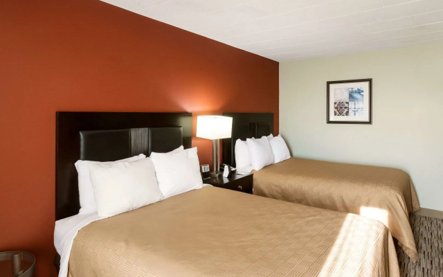 Exton Hotel & Conference Center