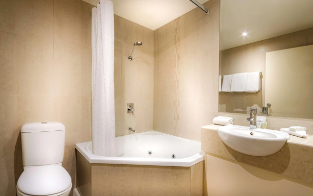 Best Western Plus Travel Inn Hotel