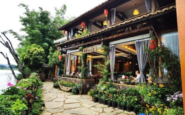 Zazaya Guesthouse
