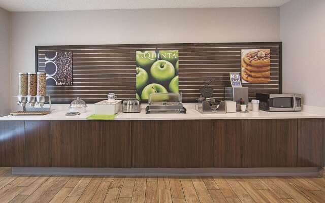 La Quinta Inn & Suites by Wyndham Central Point - Medford