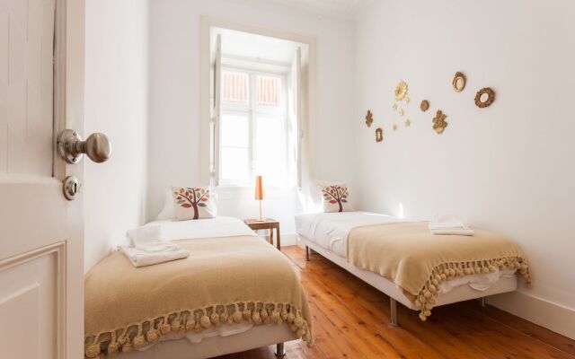 Tejo Vintage Three-Bedroom Apartment - by LU Holidays