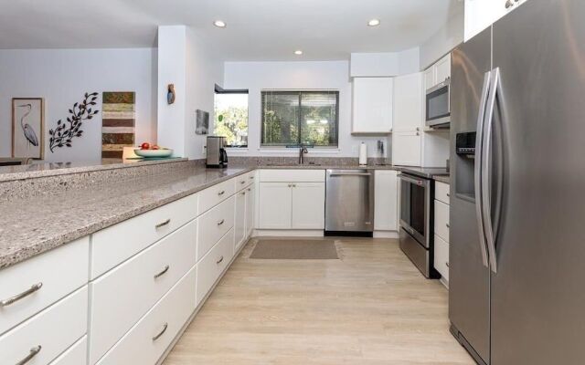 22 Springwood Villa 3 Br villa by RedAwning