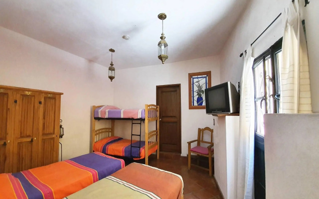 Capital O Hotel Al Son de los Santos - Hostel