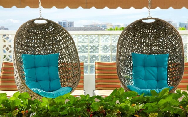 Oasis Hotel Waikiki