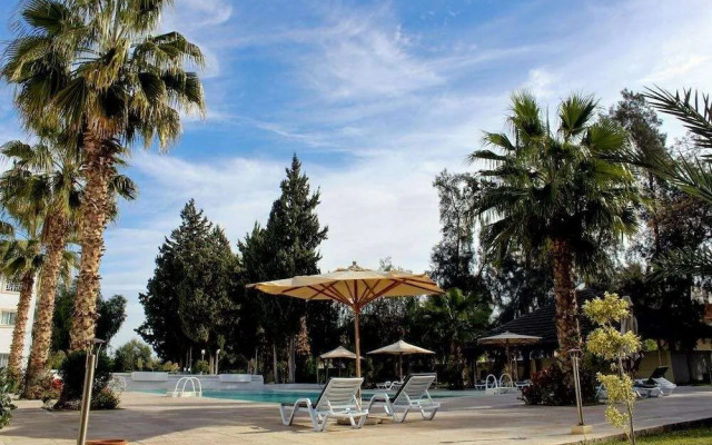 Sarra Hotel