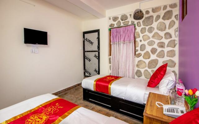 OYO 225 Hotel Fewa Corner