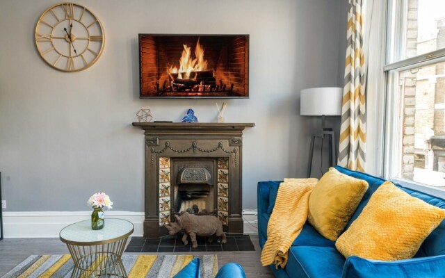 Immaculate 3BD House in Parson Green Fulham