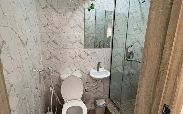 Thapunchline Apartments & Hotels