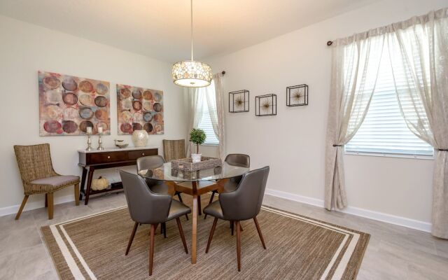 6 Bdrm High End Champions Gate Villa