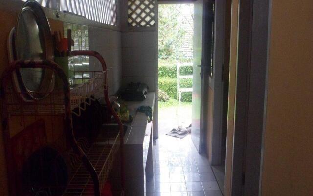 Villa Kota Bunga Azalea