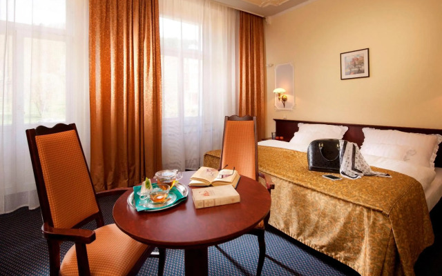 Hotel Excelsior