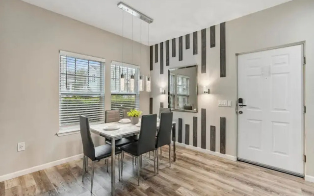 Thematic 4 bdr Near Disney-22101