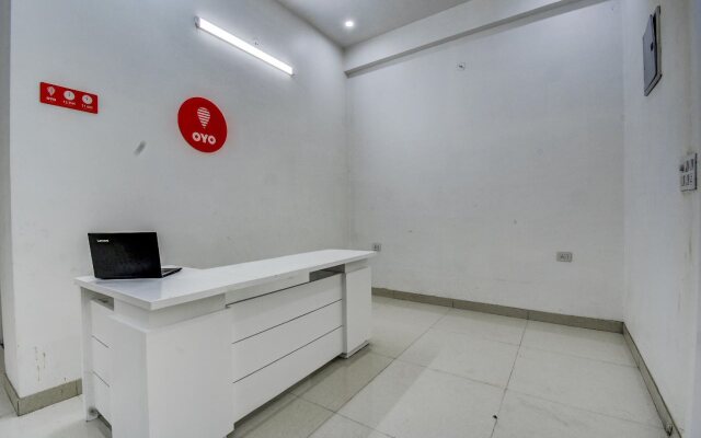 Grande Azure By OYO Rooms