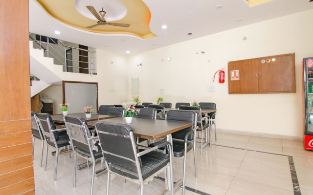 Fabhotel Kb Square