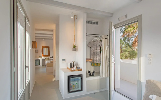 Paros Comfy Suites