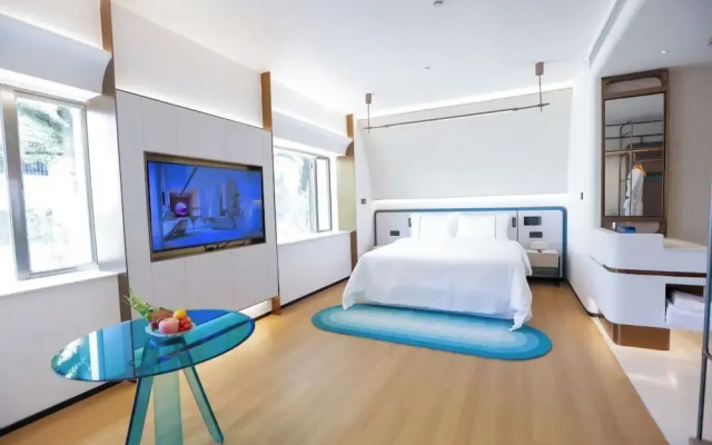 YEE HOTEL (free shuttle bus to Canton Fair Venue）