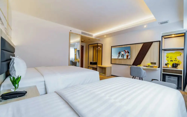 Yello Hotel Harbour Bay Batam