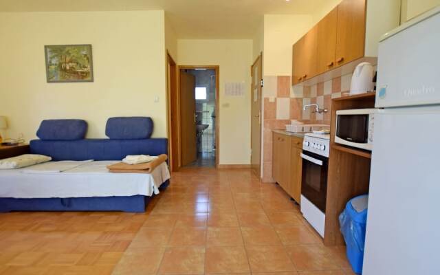 Apartments Pinka 30 M From The Sea