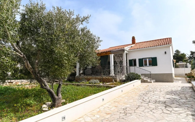 Holiday House Dijana