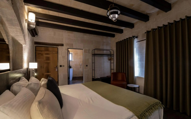 Artemis Cave Suites - Adults Only