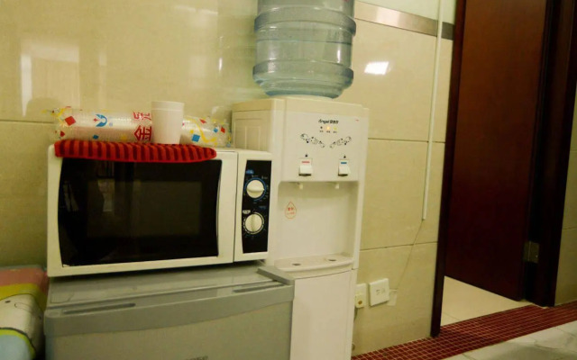 8 Days Boutique Hotel