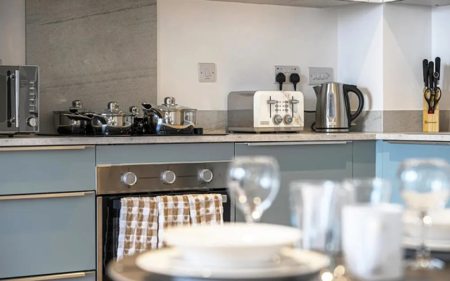 Deluxe Leeds Flat With Views