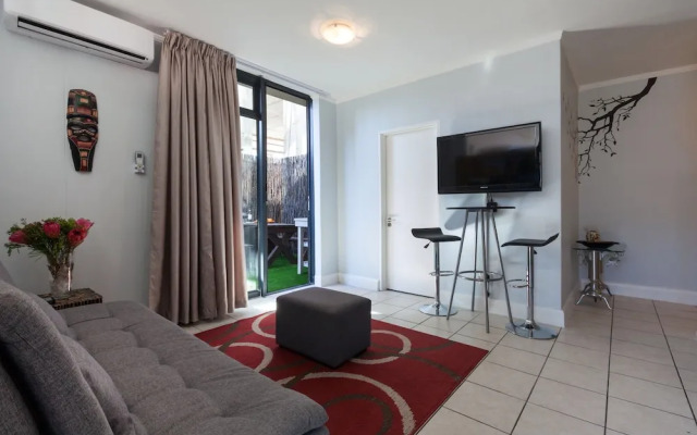 Four Seasons Apartments by CTHA