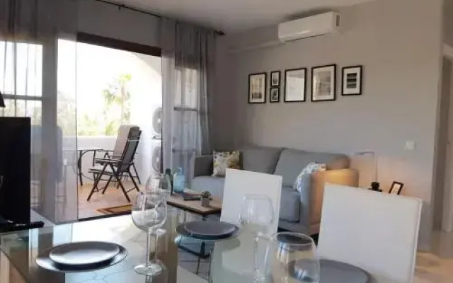 ☆Stylish 2BR with views to the sea & near golf