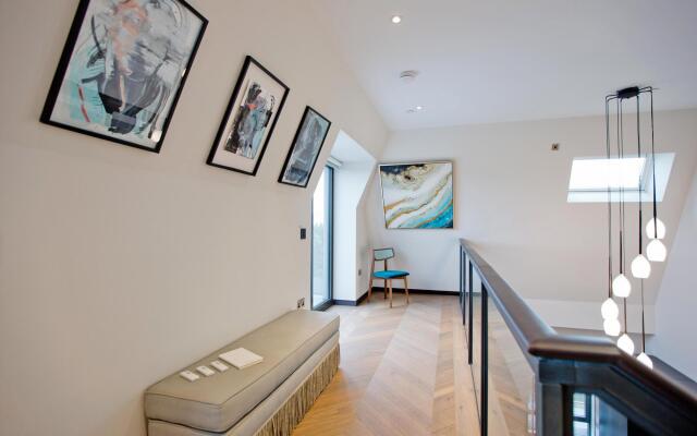 3-bed Rooftop Penthouse