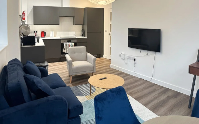 Toothbrush Apartments - Century House