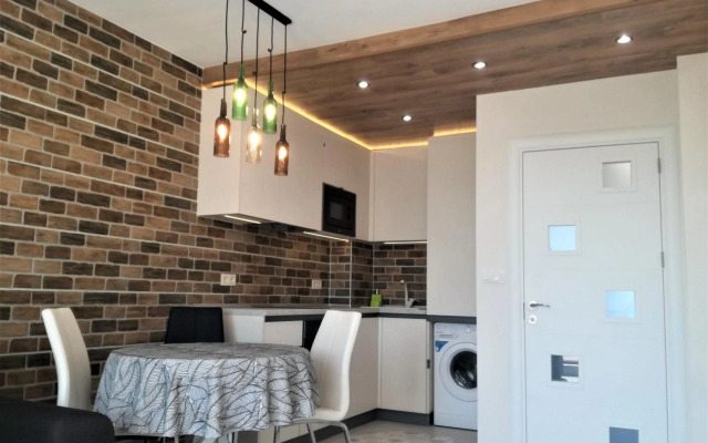 Cloud 6 -Top Center,360° view,Free private parking