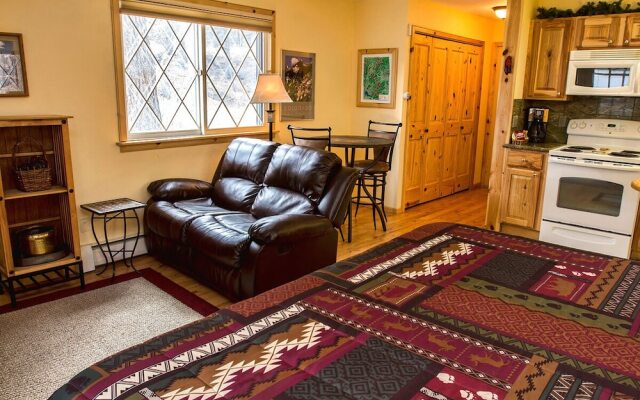 Fawn Valley Inn: 235