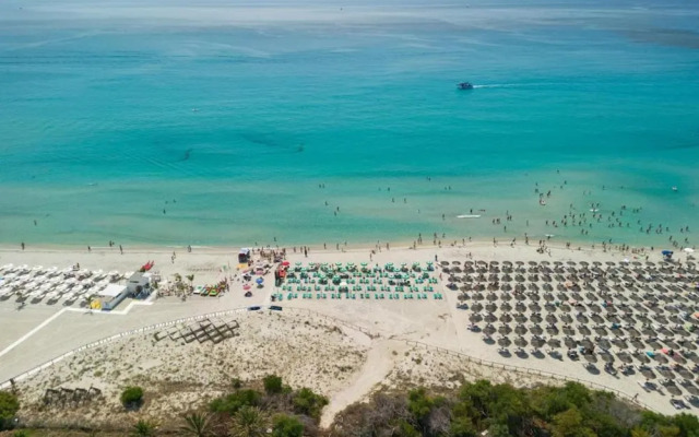 Three-room Apartment With Pool
